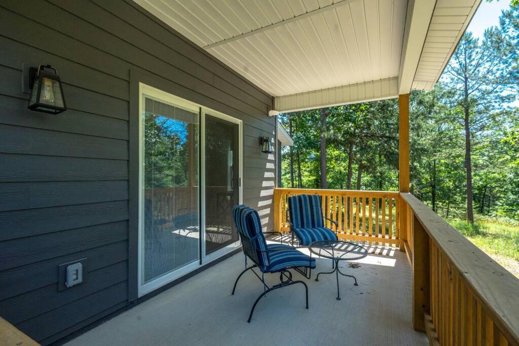 Villa Modern Cabin Oaklawn In 10 Min Private Patio Hot Springs Exterior foto